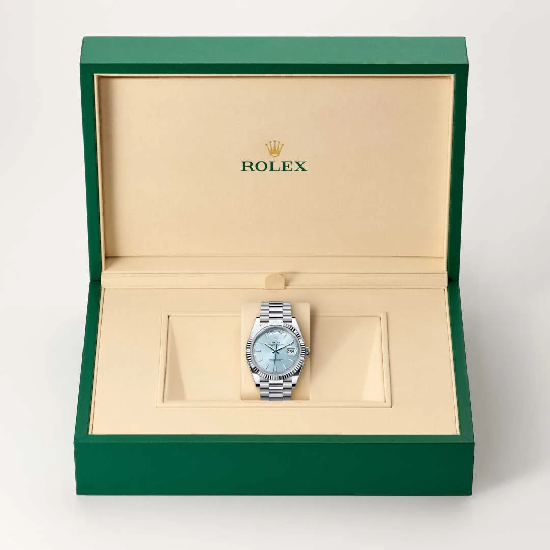 Rolex Day-Date 40 M228236-0018 - View 2