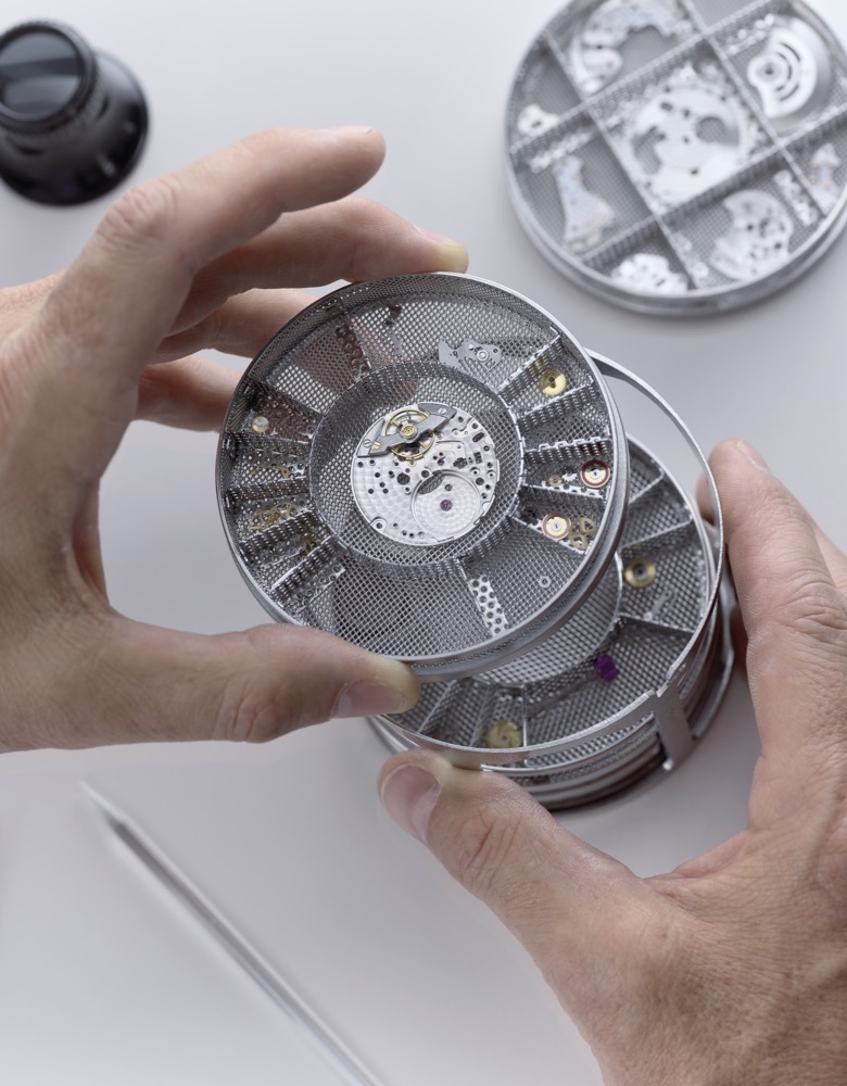 The Rolex servicing procedure step