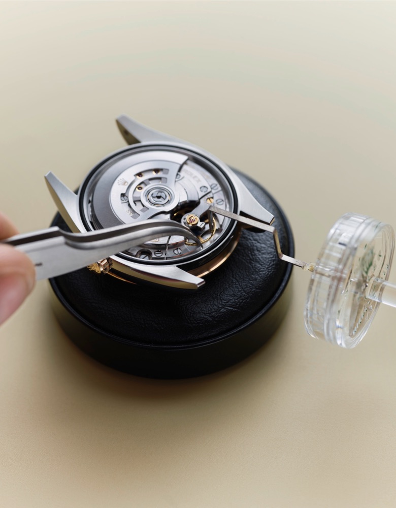 The Rolex servicing procedure step