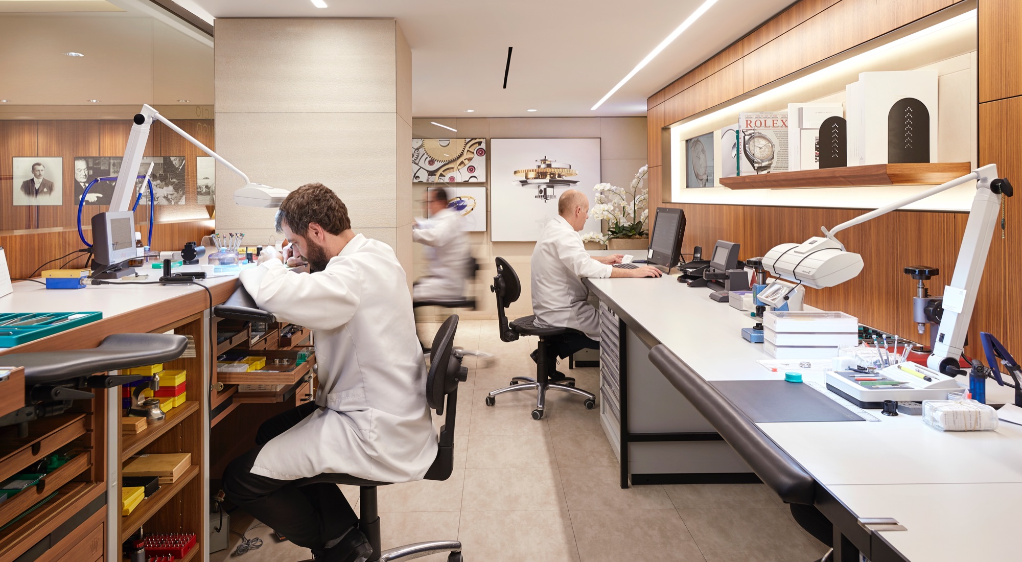 The Rolex servicing procedure step