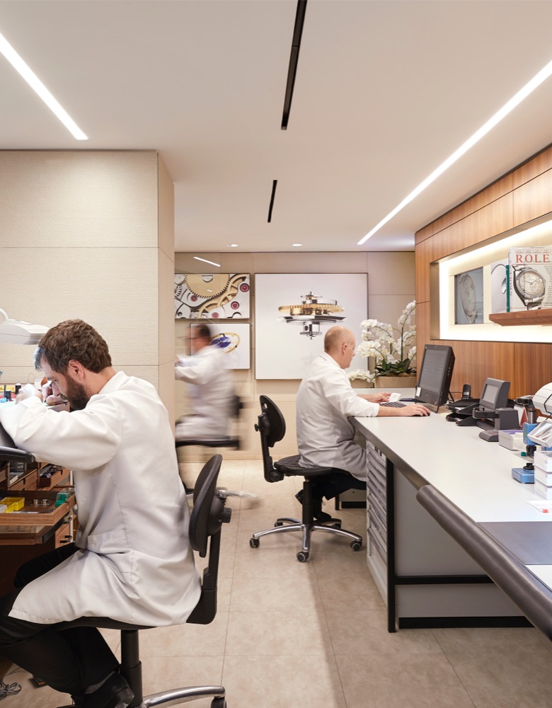 The Rolex servicing procedure step